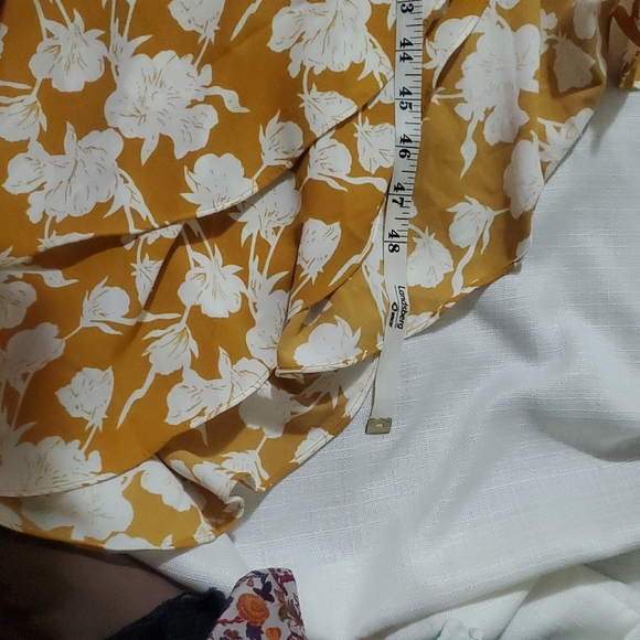 NWT Lulus Floral Ruffle Asymmetrical Wrap Dress in Yellow and White Size L - Picture 14 of 15